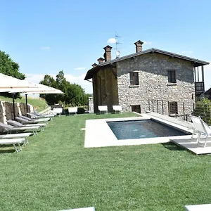 Cascina Belvedi , Clanezzo Italy